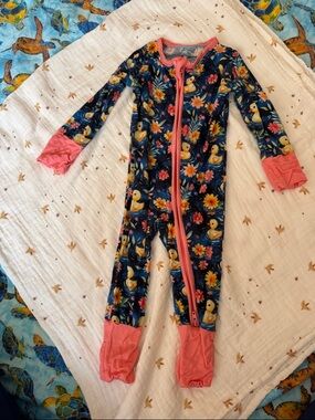 Little One Shop pajamas 0-3 month